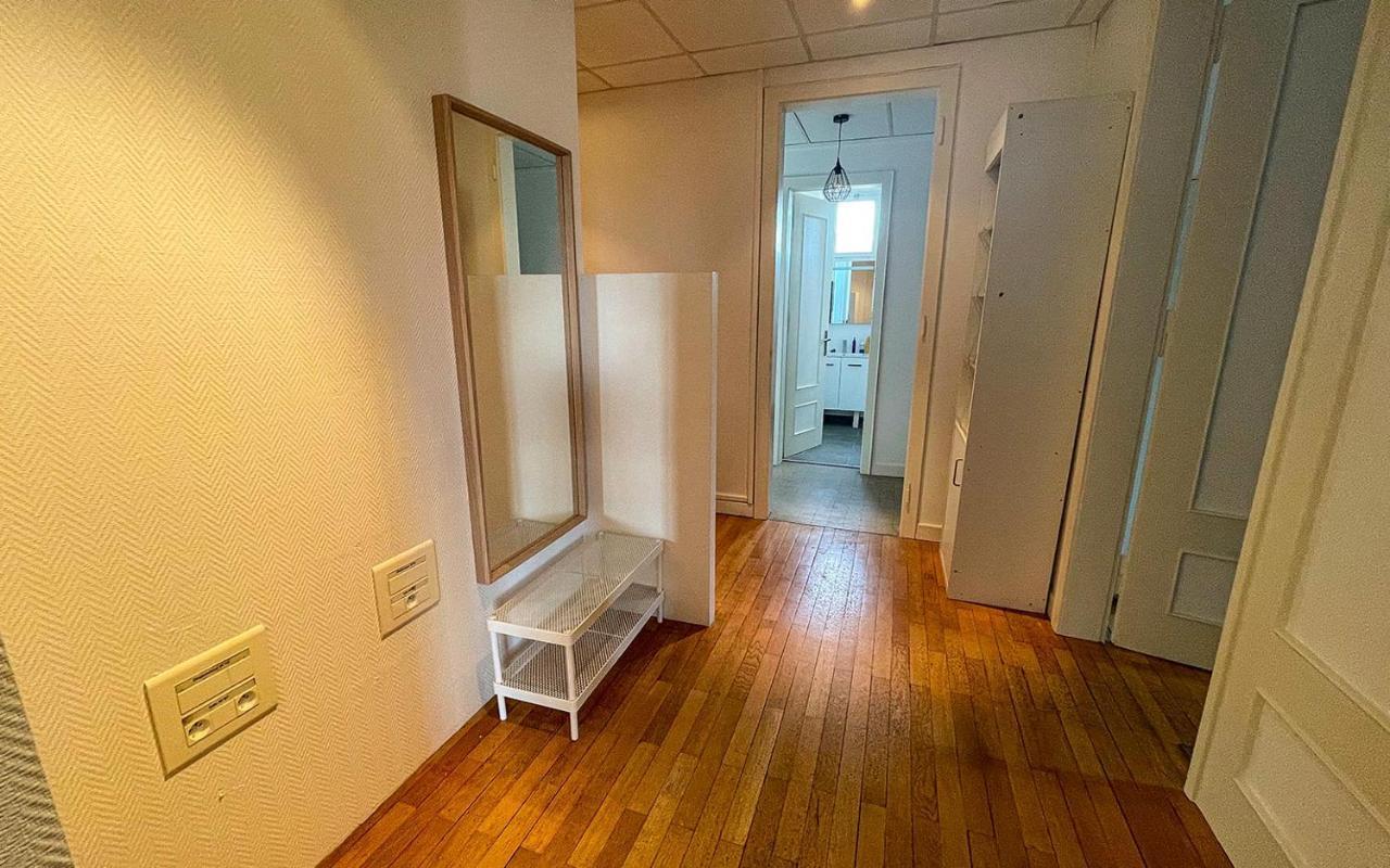 Chambres Privees -Private Room- Dans Un Spacieux Appartement - 100M2 Centre Proche Gare مُلووز الغرفة الصورة